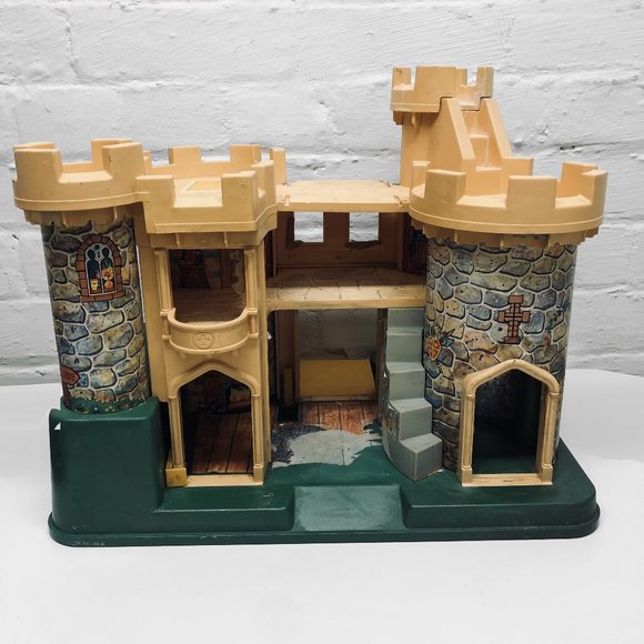 Vintage Fisher-Price Play Family Castle (1974, #993) - Picture 1 of 6